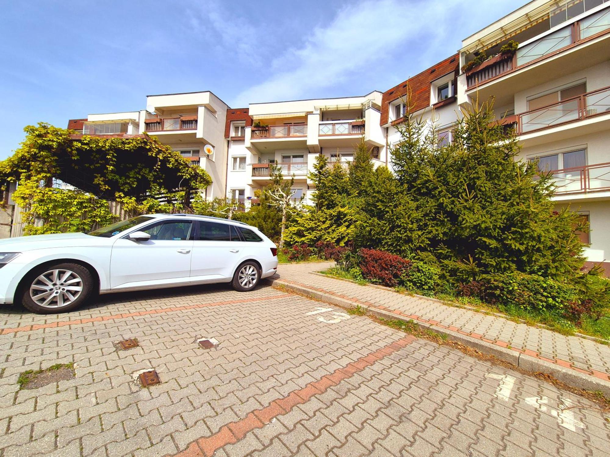 Zen Zone Hostel Bratislava Exterior photo
